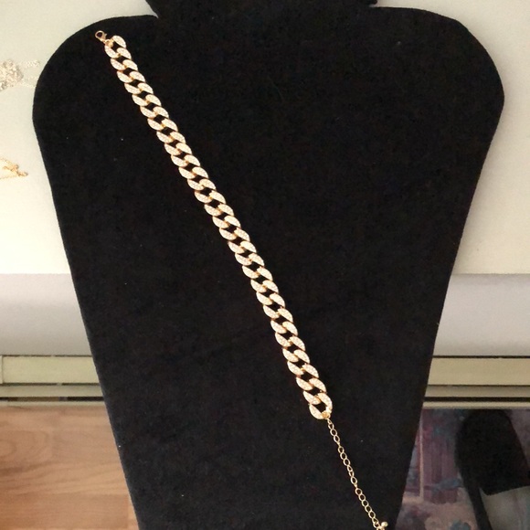 Gorgeous Gold Necklace - Picture 8 of 9